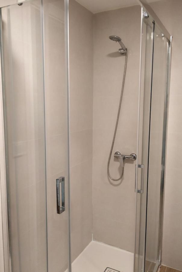 Apartamento privado Próximo a playa y ciencias con wifi Apartamento Valencia Exterior foto